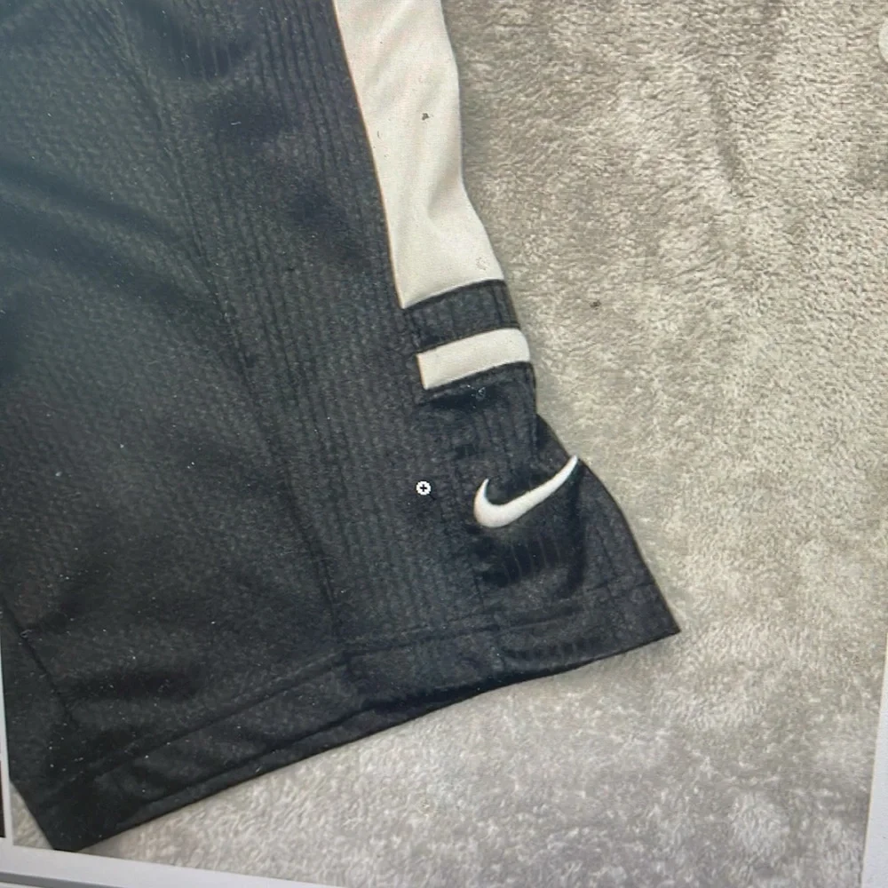 Nike Basketball Shorts 2T
